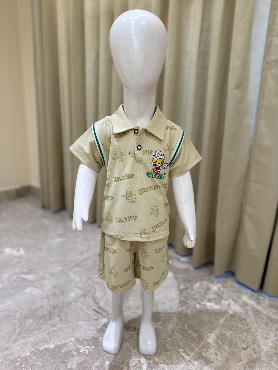 Easy-to-wear Beige Shorts Set