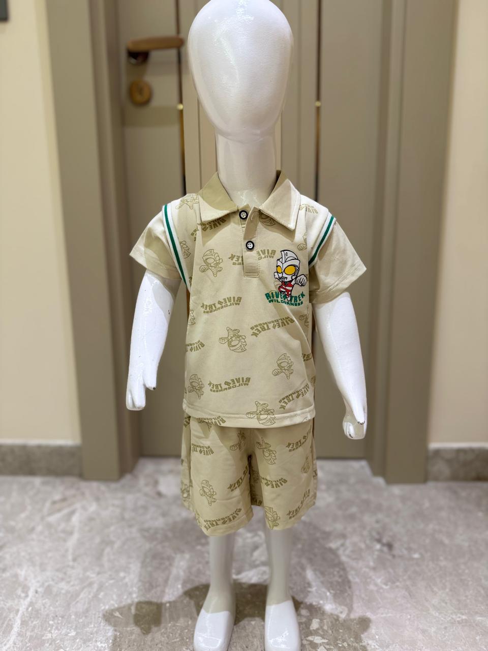 Easy-to-wear Beige Shorts Set